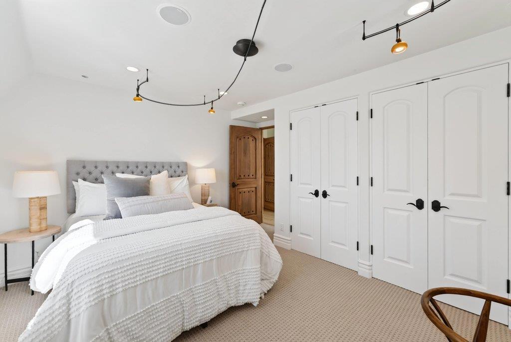 main property photo 129