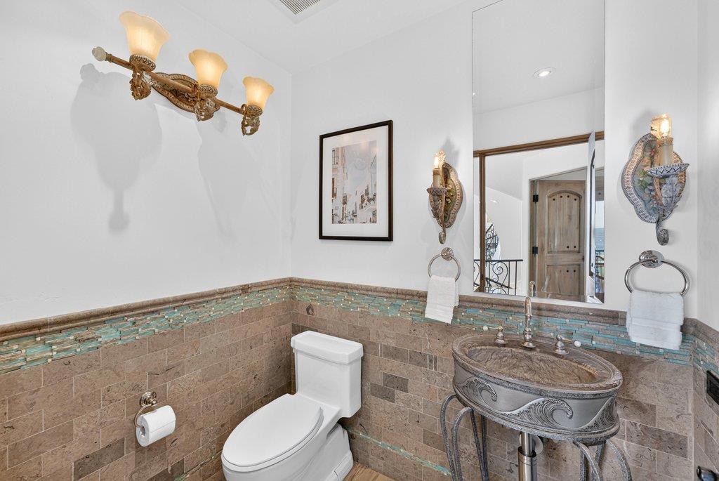 main property photo 79