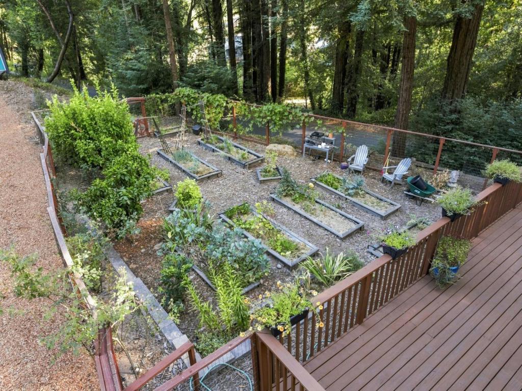 main property photo 59