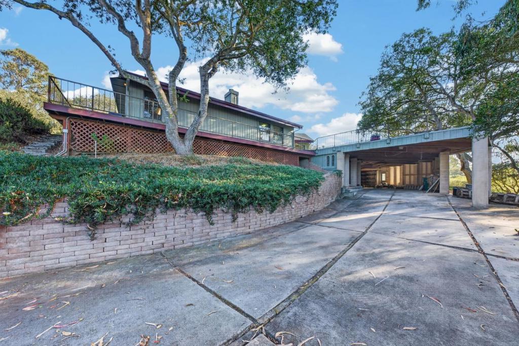 main property photo 70