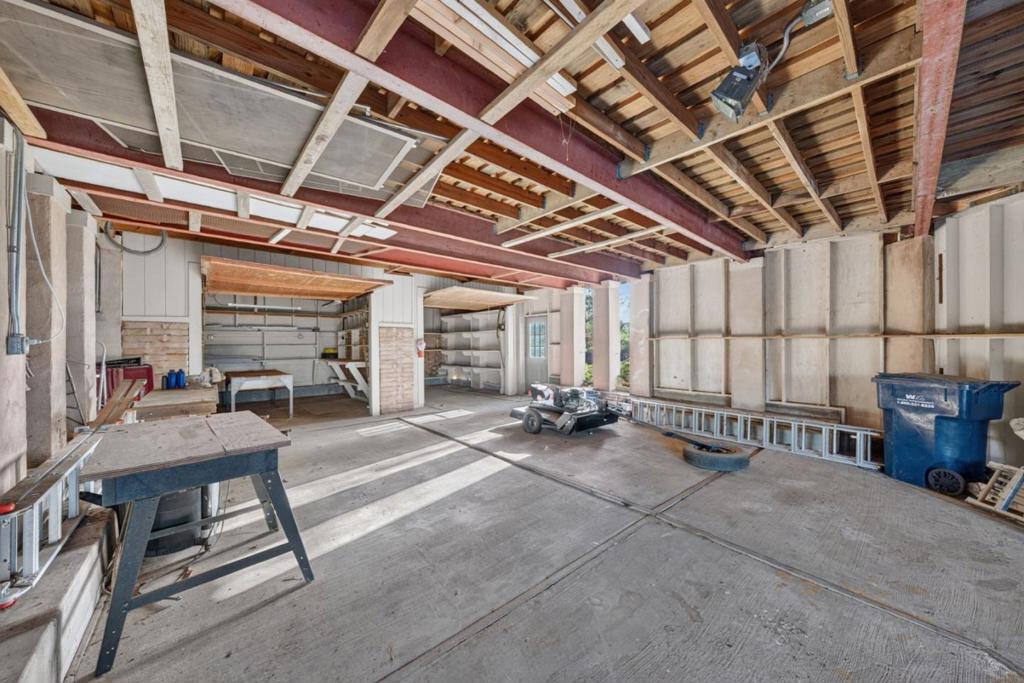 main property photo 74