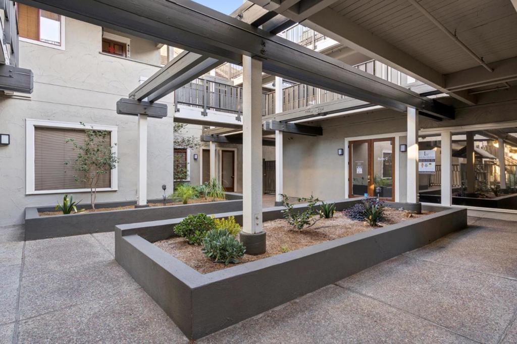 main property photo 74