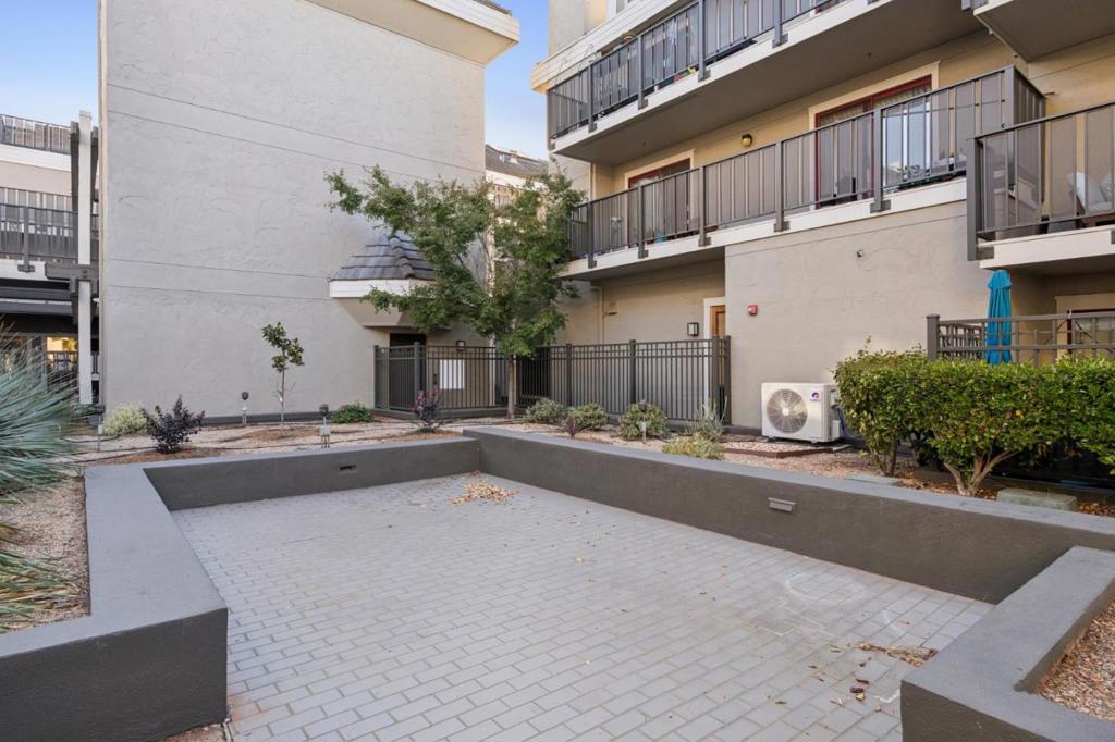 main property photo 75
