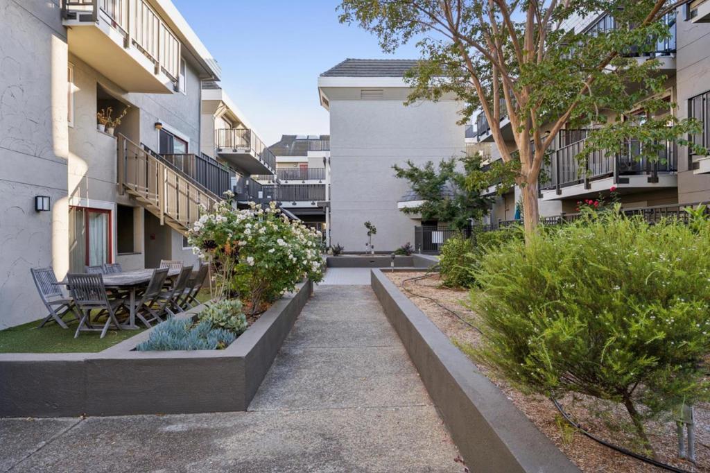 main property photo 76