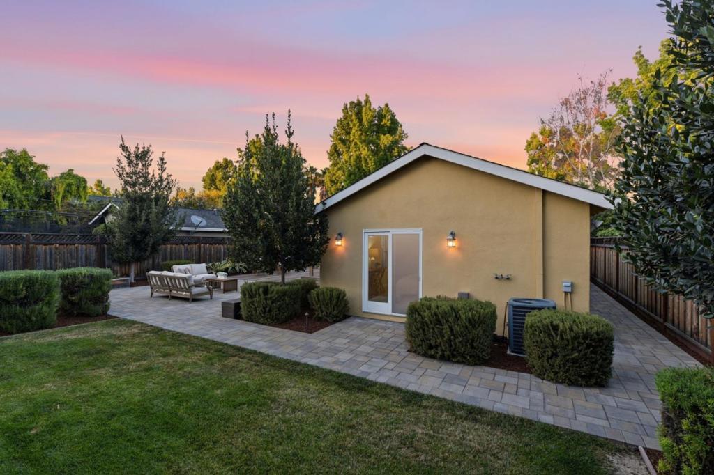 main property photo 44