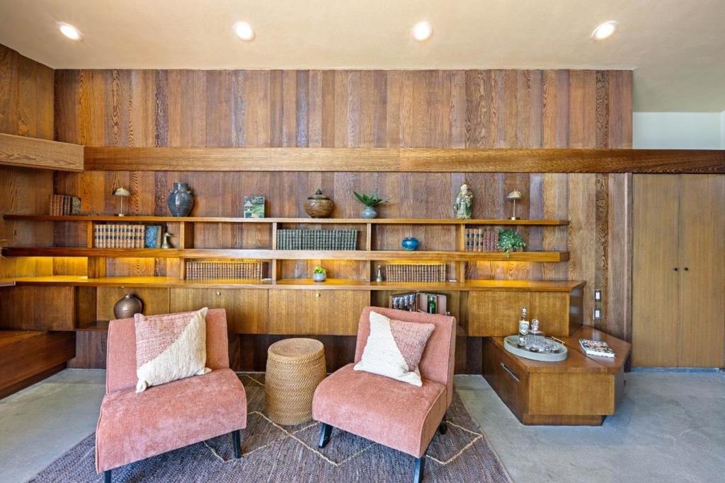 main property photo 67