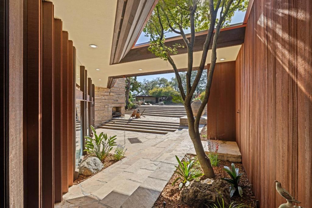 main property photo 74