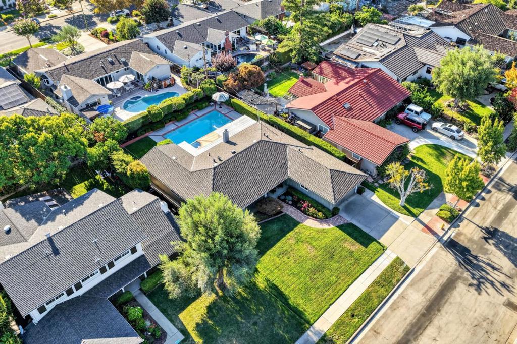 main property photo 79