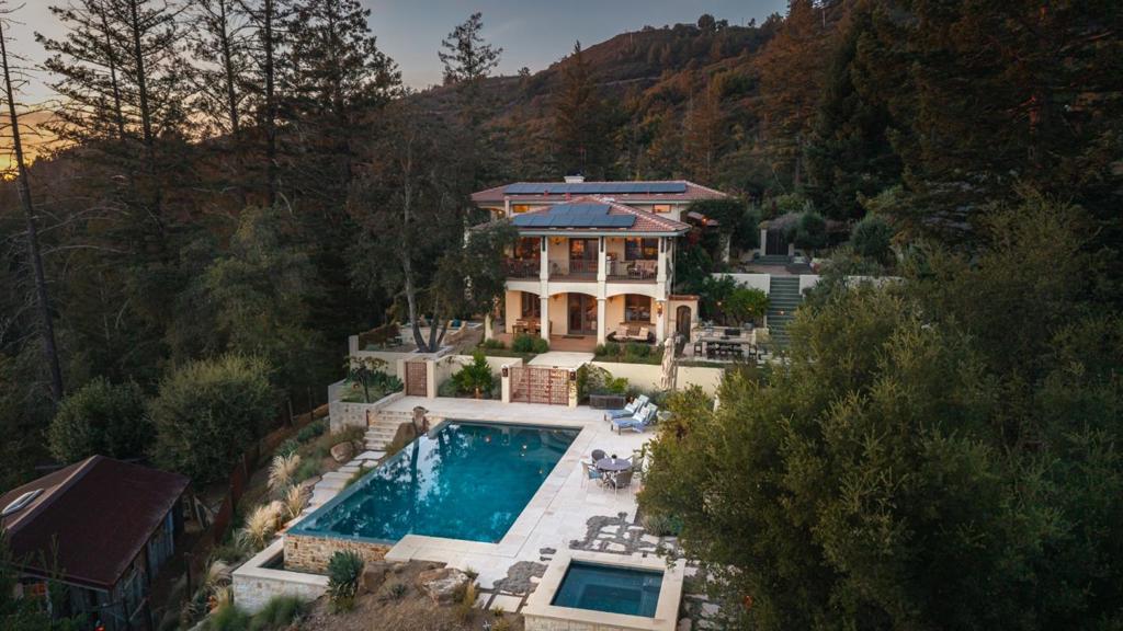 main property photo 65