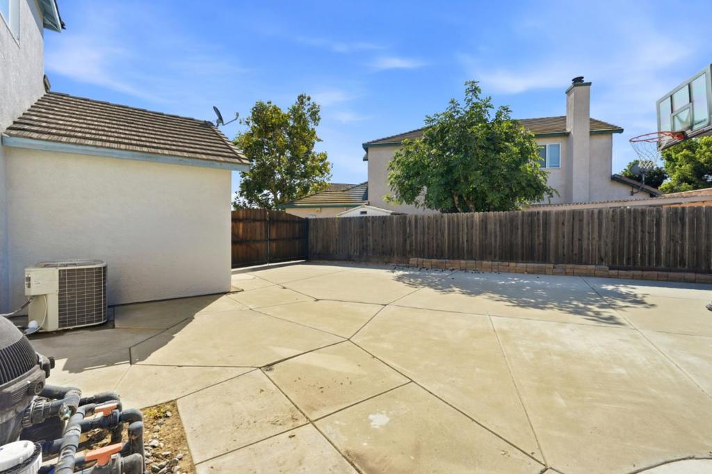 main property photo 47