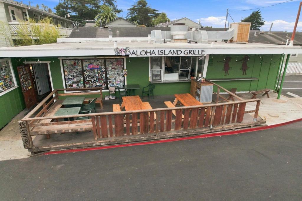 main property photo 30