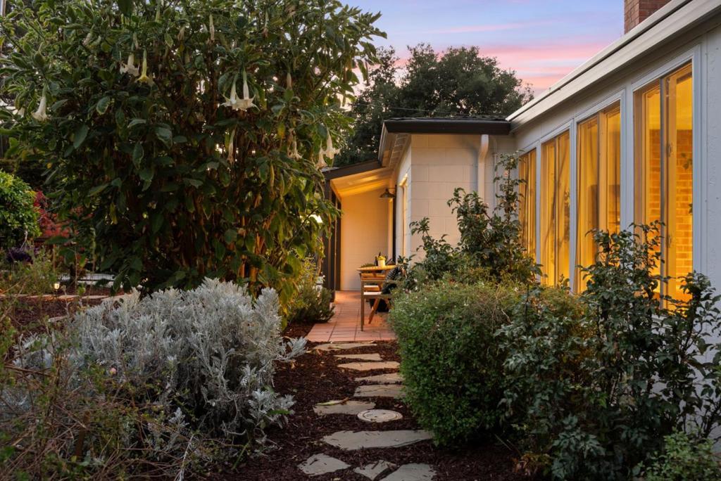 main property photo 59