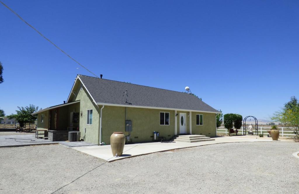main property photo 1