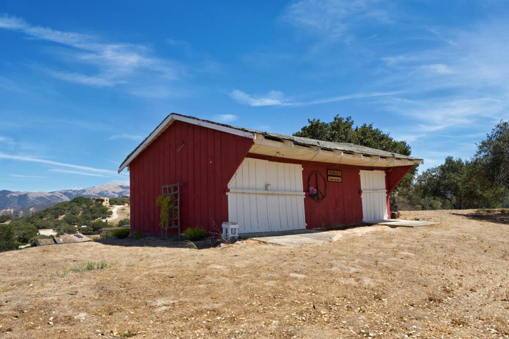 main property photo 23