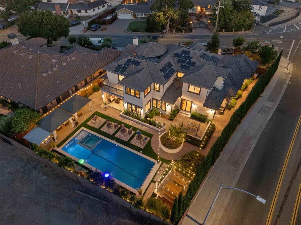 main property photo 15