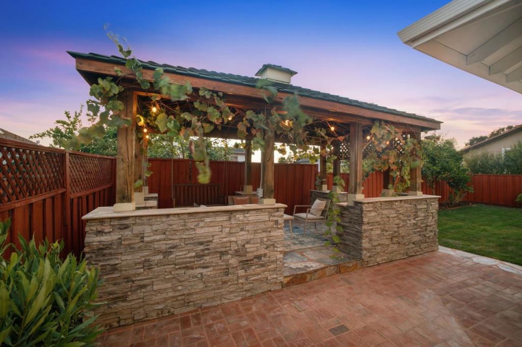 main property photo 105