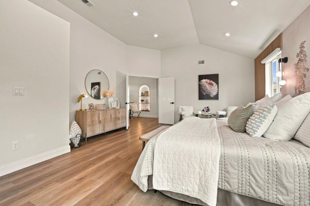 main property photo 75