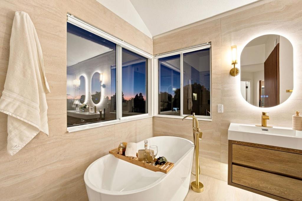 main property photo 83