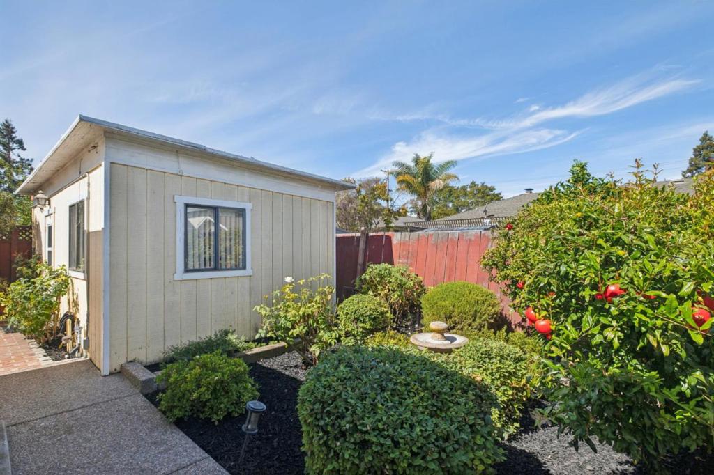 main property photo 54