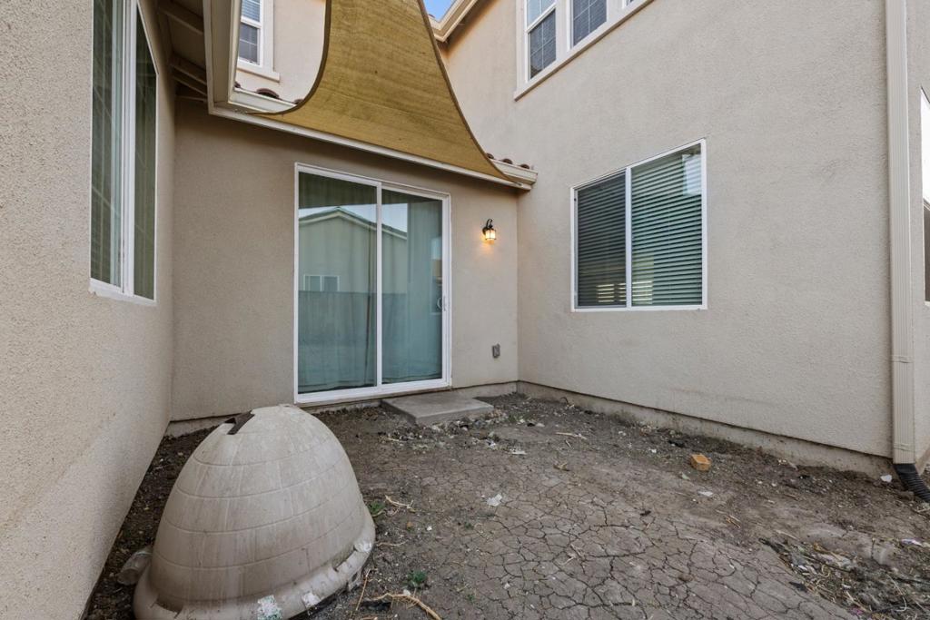 main property photo 76