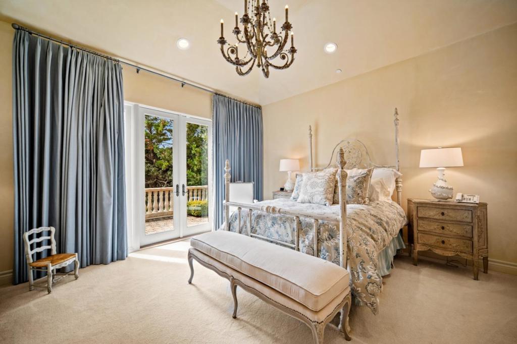 main property photo 51