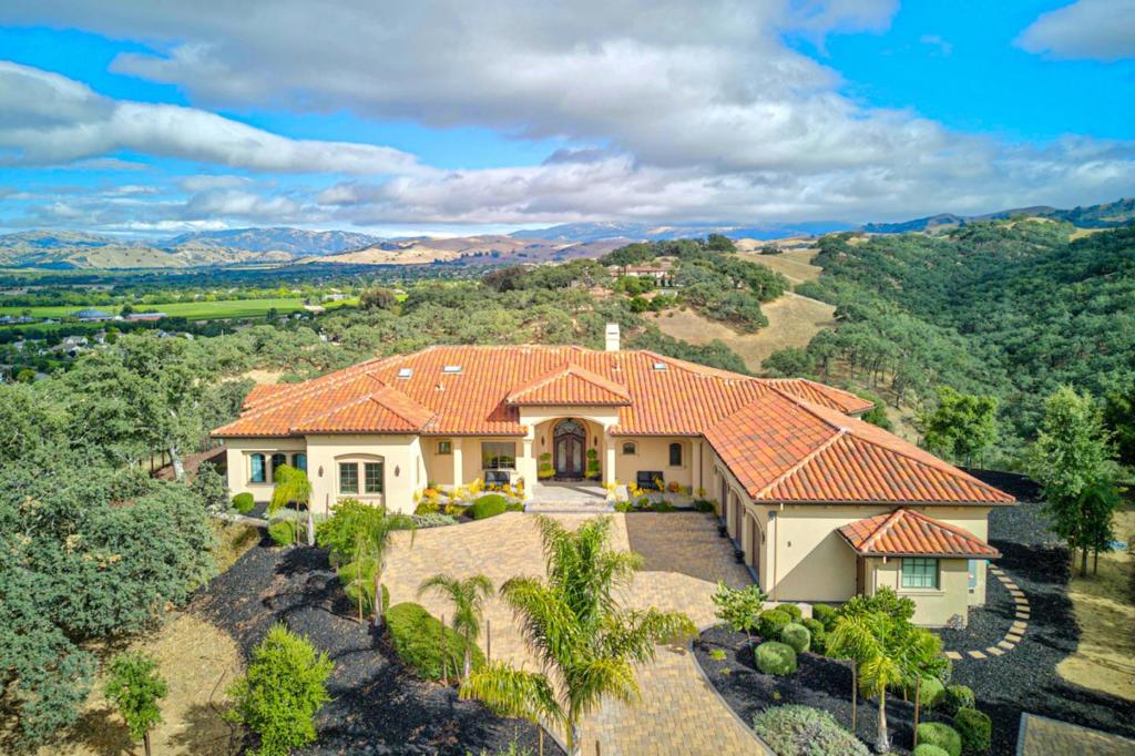 main property photo 4