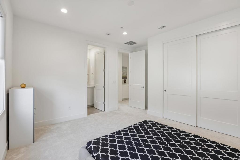 main property photo 67