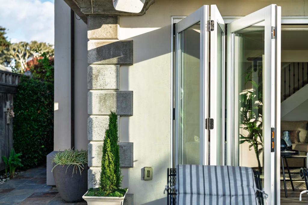 main property photo 78
