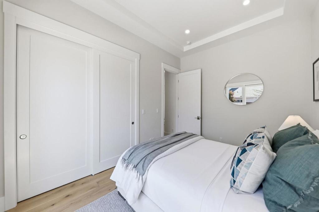 main property photo 66