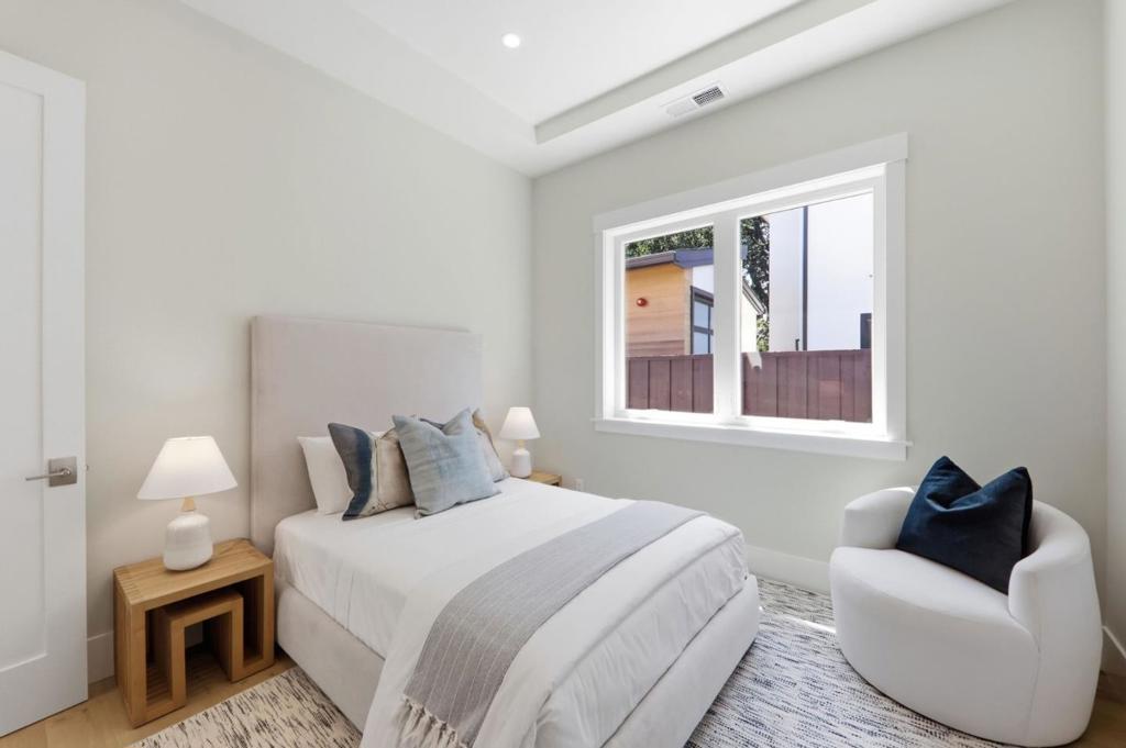main property photo 73