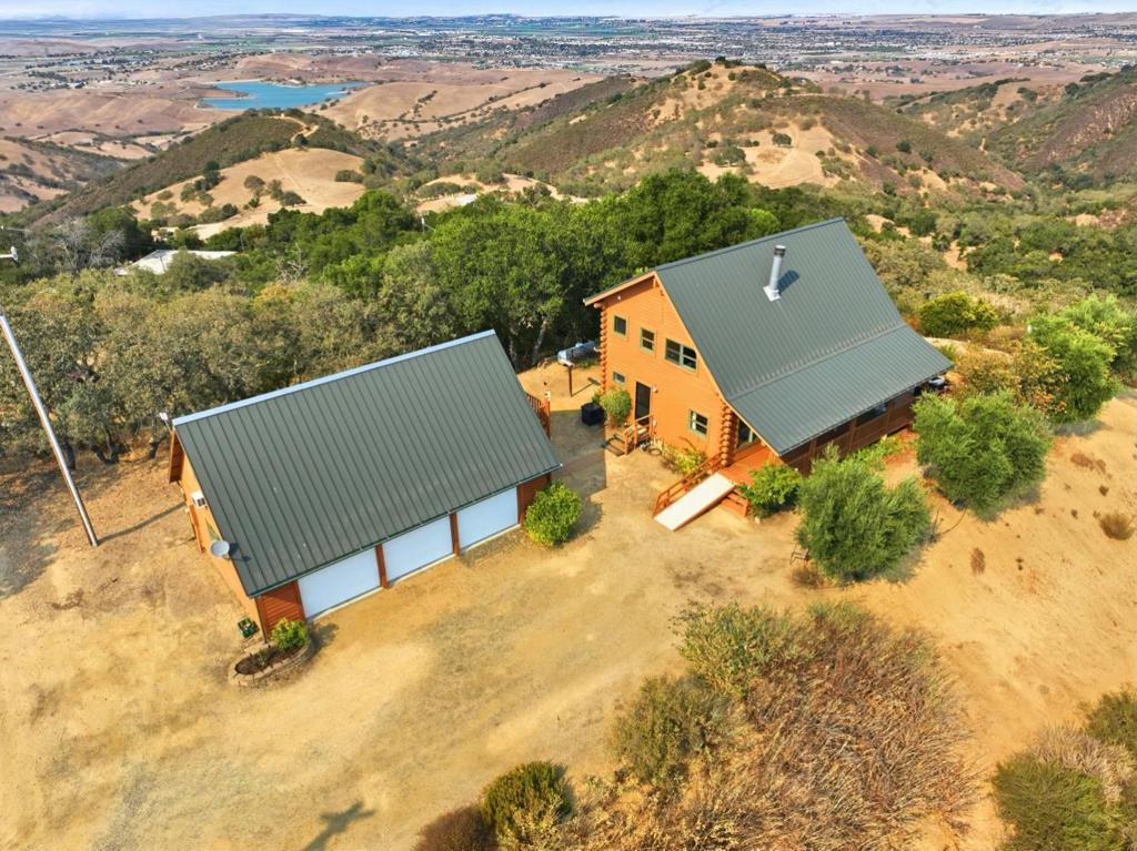 main property photo 44