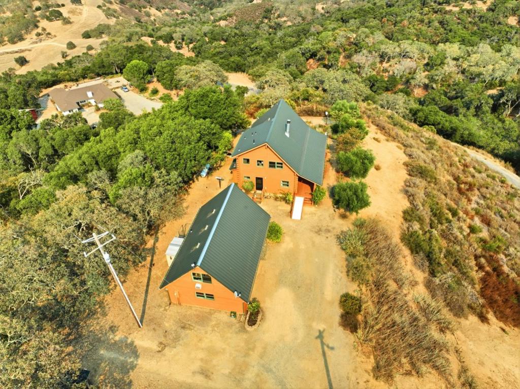 main property photo 46