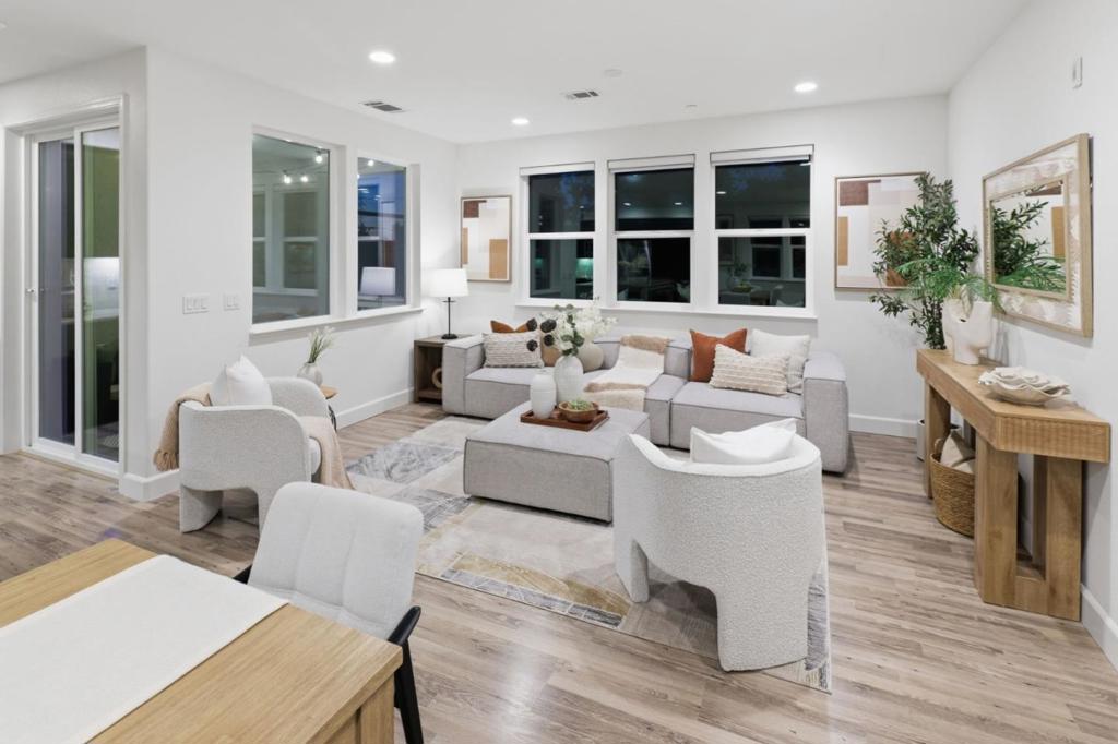 main property photo 80