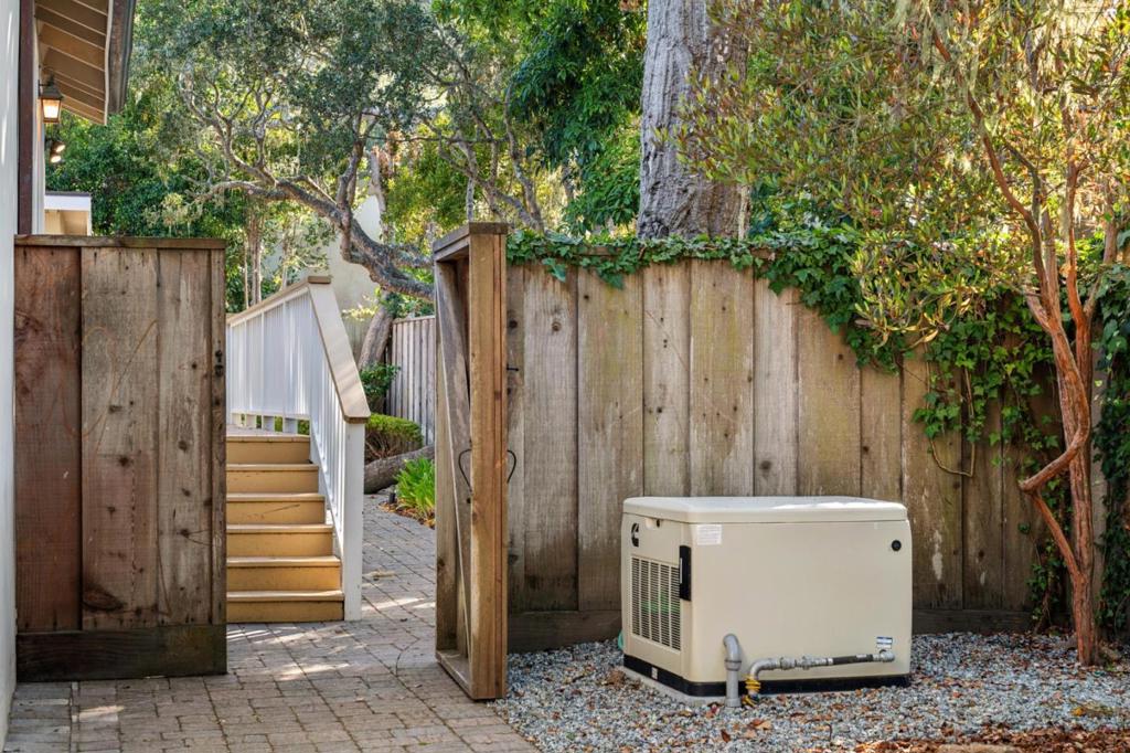 main property photo 60