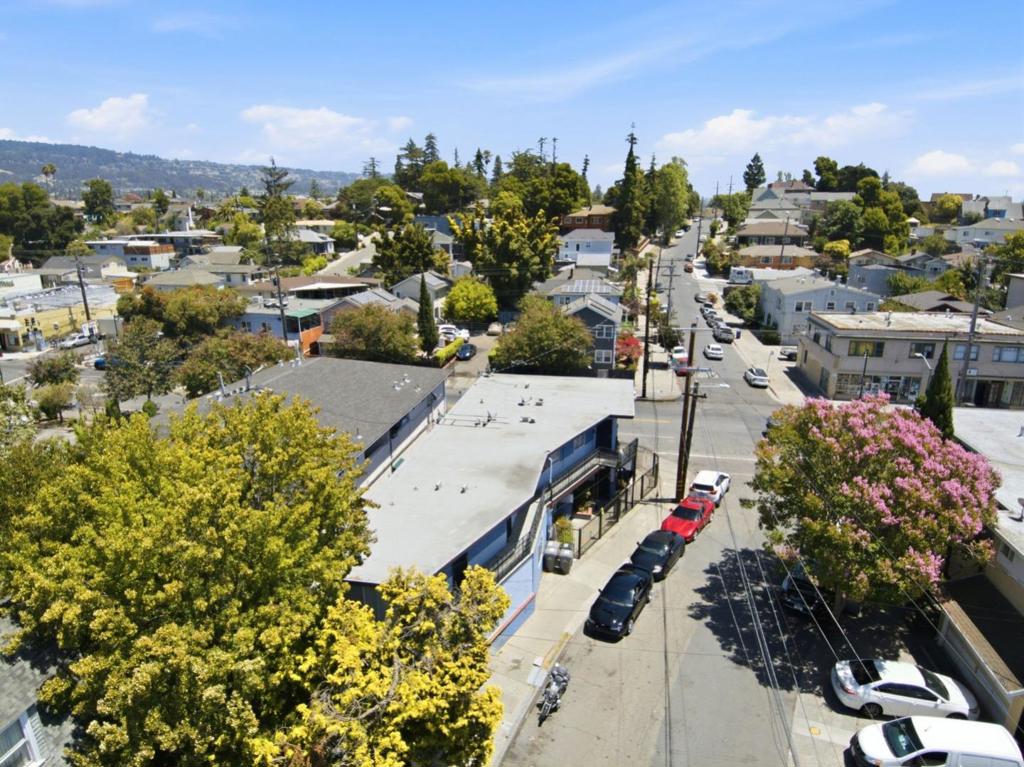 main property photo 59