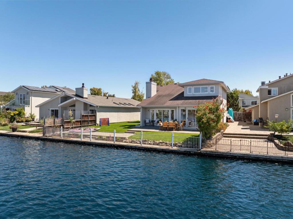 main property photo 65