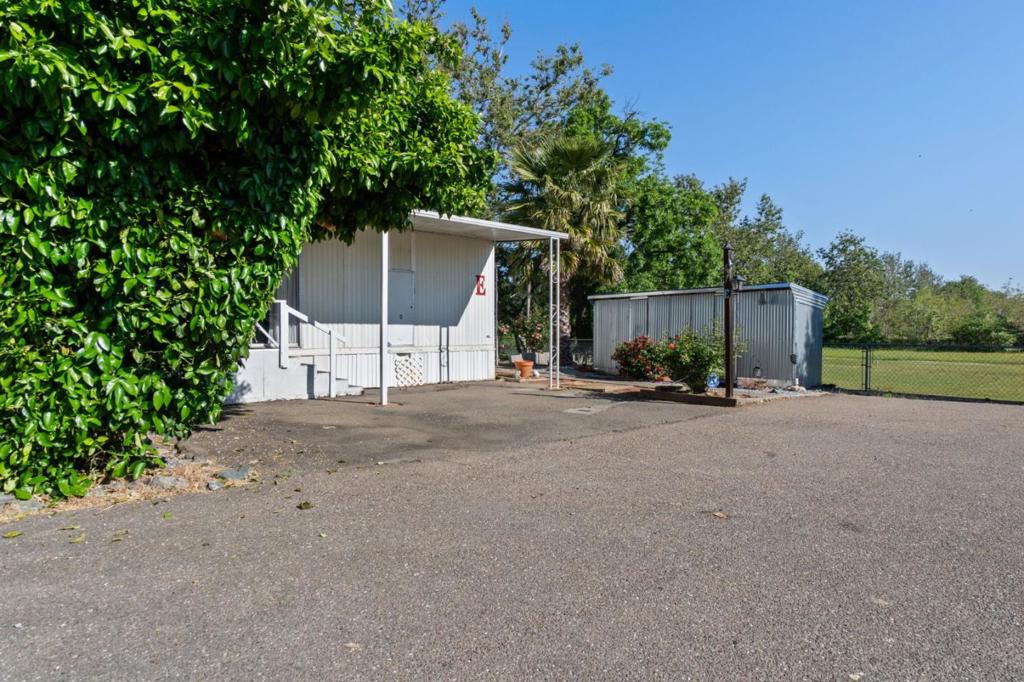 main property photo 42