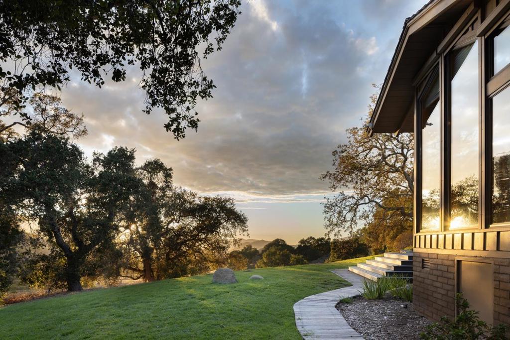 main property photo 48