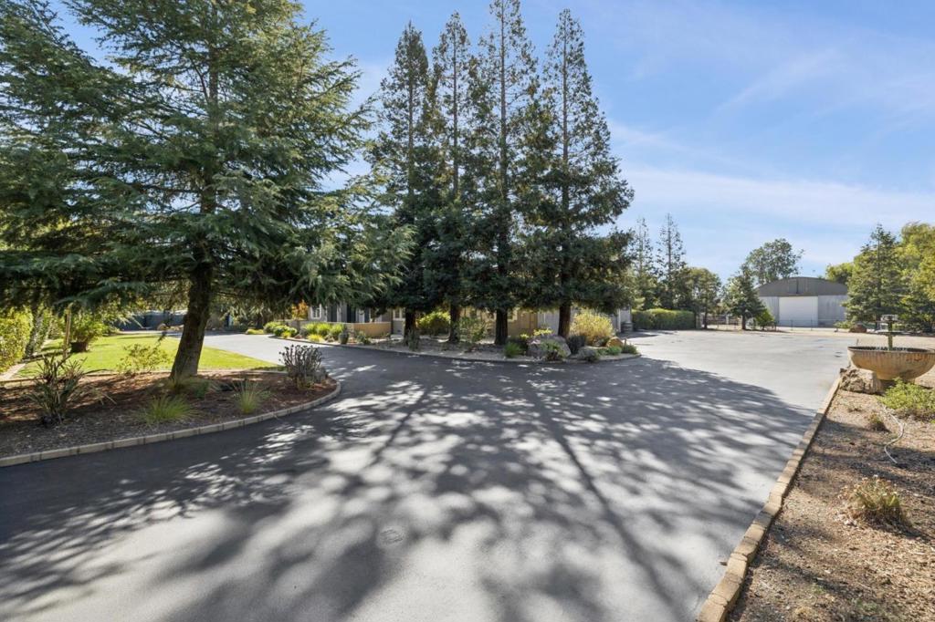 main property photo 46