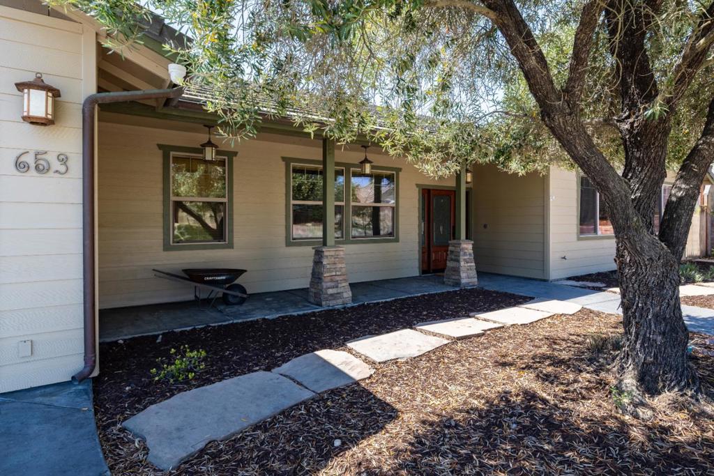 main property photo 5