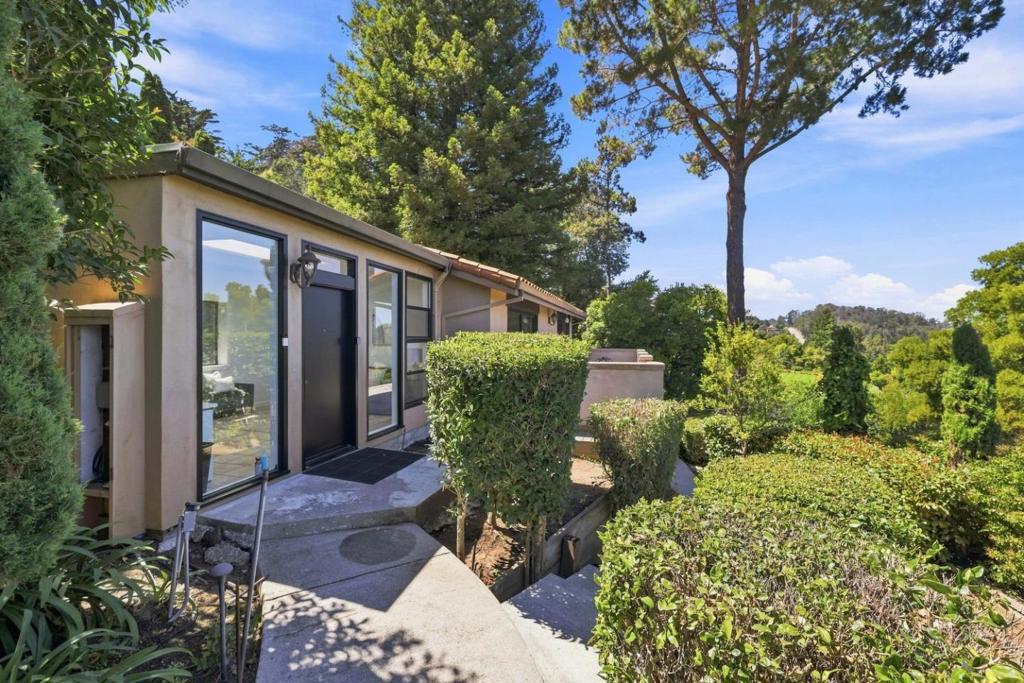 main property photo 104