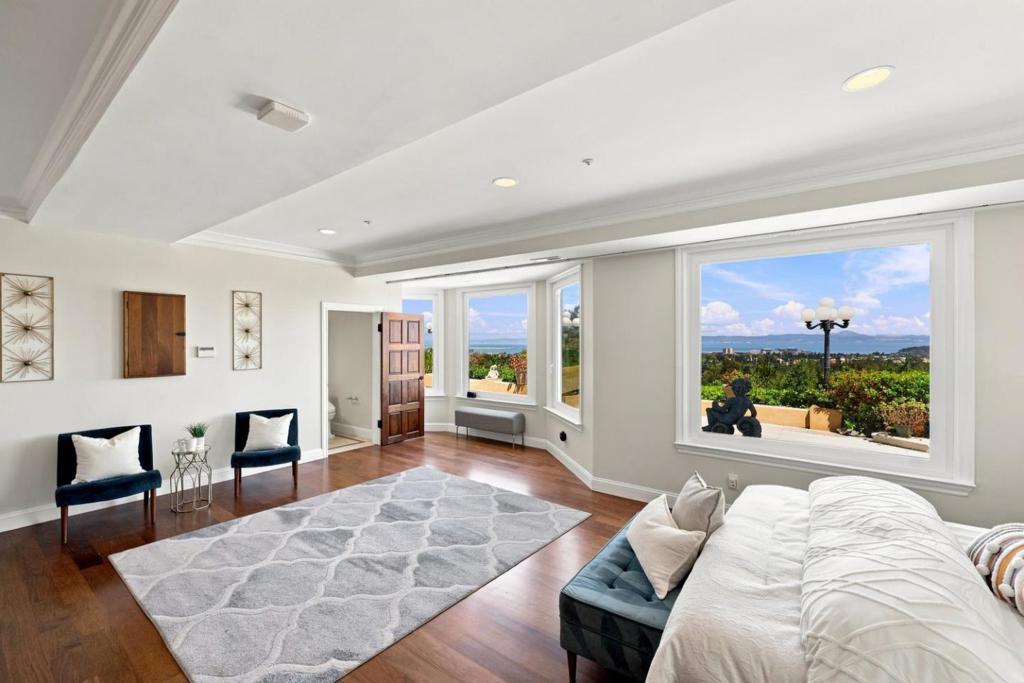 main property photo 75