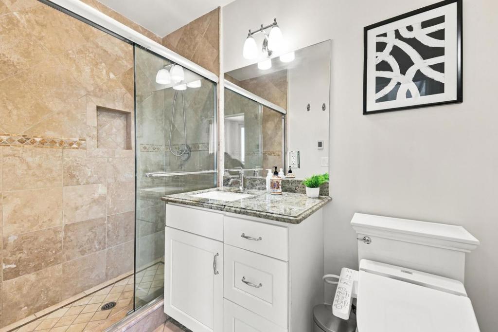 main property photo 78