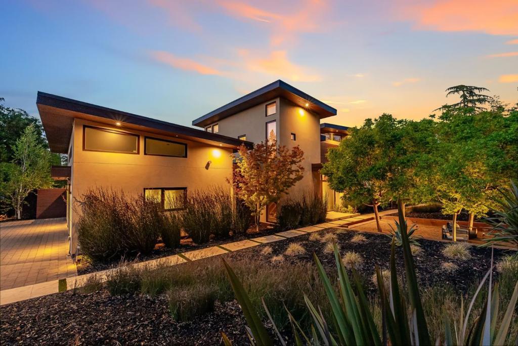 main property photo 68