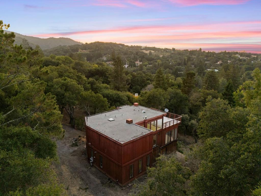 main property photo 12
