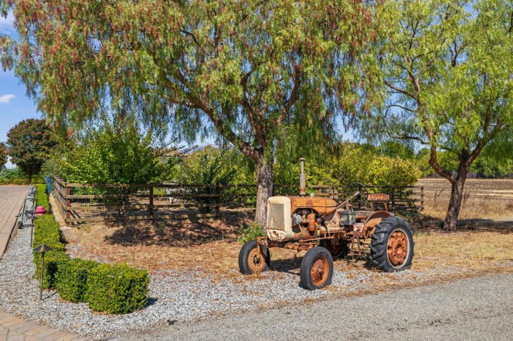 main property photo 66