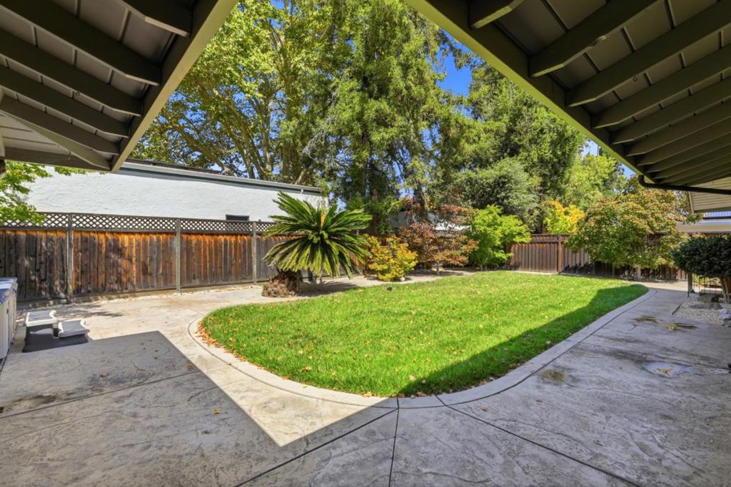 main property photo 45