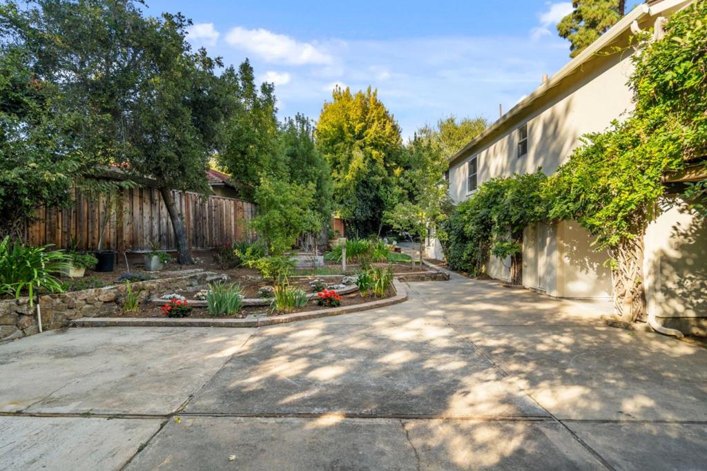 main property photo 71