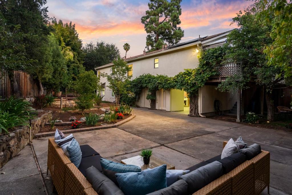 main property photo 81
