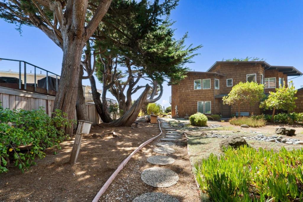 main property photo 68